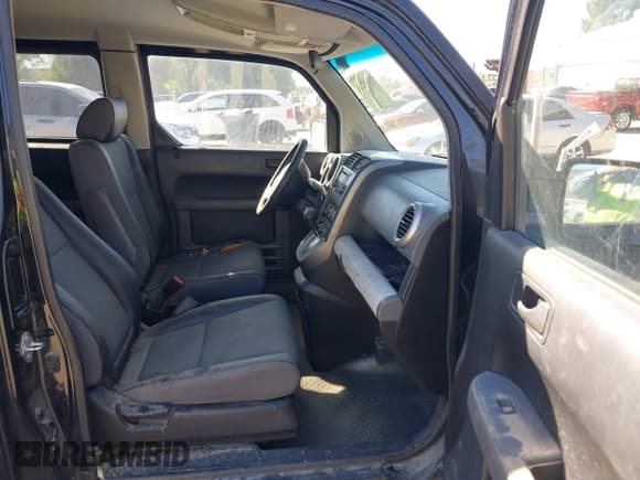 ✅ 2006 Honda Element EX-P • VIN: 5J6YH287X6L027149 • Lot: 43551123. Listed on IAAI with 368,817 mi. Free auction sales archive from the USA and detailed vehicle history report at DreamBid. Image 5.