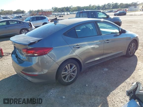 ✅ 2018 Hyundai Elantra SEL • VIN: 5NPD84LF0JH312244 • Лот: 43608447. Опубликован ранее на IAAI с пробегом 81 068 миль. Бесплатный доступ к архиву аукционных продаж из США и подробный отчёт об истории автомобиля на DreamBid. Изображение 4.