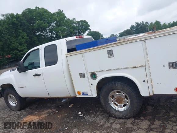 ✅ 2009 Chevrolet Silverado 2500HD • VIN: 1GCHK49649E137146 • Лот: 42290020. Опубликован ранее на IAAI с пробегом 471 702 миль. Бесплатный доступ к архиву аукционных продаж из США и подробный отчёт об истории автомобиля на DreamBid. Изображение 14.