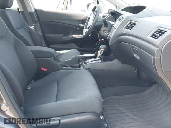 ✅ 2015 Honda Civic LX • VIN: 19XFB2F5XFE704077 • Лот: 43513479. Опубликован ранее на IAAI с пробегом 208 799 миль. Бесплатный доступ к архиву аукционных продаж из США и подробный отчёт об истории автомобиля на DreamBid. Изображение 5.