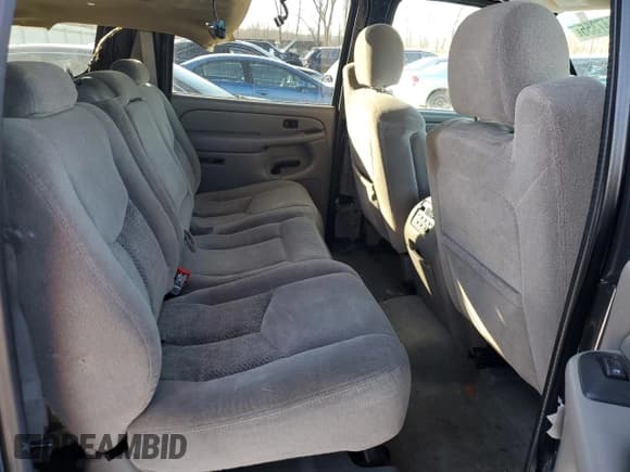 ✅ 2005 Chevrolet Suburban LT • VIN: 1GNFK16ZX5J128447 • Лот: 45547355. Опубликован ранее на Copart с пробегом 180 956 миль. Бесплатный доступ к архиву аукционных продаж из США и подробный отчёт об истории автомобиля на DreamBid. Изображение 10.