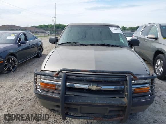 ✅ 2001 Chevrolet S-10 LS • VIN: 1GCDT19W418117962 • Лот: 42649238. Опубликован ранее на IAAI с пробегом 145 367 миль. Бесплатный доступ к архиву аукционных продаж из США и подробный отчёт об истории автомобиля на DreamBid. Изображение 6.