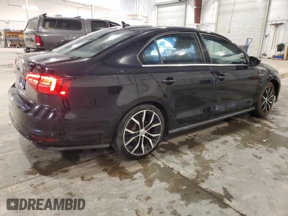 ✅ 2016 Volkswagen Jetta GLI SE • VIN: 3VW5S7AJ4GM262740 • Лот: 64232325. Опубликован ранее на Copart с пробегом 65 112 миль. Бесплатный доступ к архиву аукционных продаж из США и подробный отчёт об истории автомобиля на DreamBid. Изображение 3.