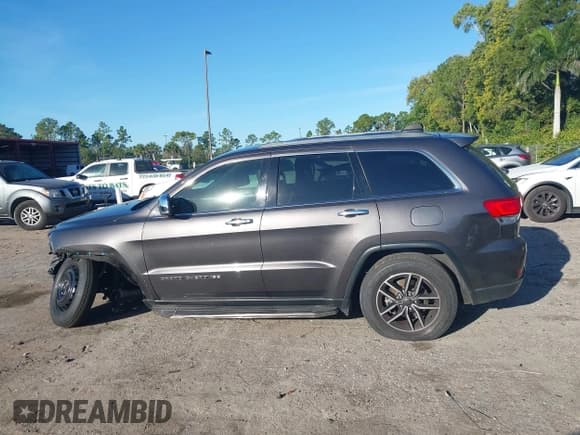 ✅ 2019 Jeep Grand Cherokee Limited • VIN: 1C4RJEBG6KC851345 • Lot: 43658477. Listed on IAAI with 132,886 mi. Free auction sales archive from the USA and detailed vehicle history report at DreamBid. Image 15.
