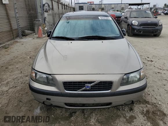 ✅ 2002 Volvo S60 • VIN: YV1RS61R722111079 • Лот: 68583665. Опубликован ранее на Copart с пробегом 62 089 миль. Бесплатный доступ к архиву аукционных продаж из США и подробный отчёт об истории автомобиля на DreamBid. Изображение 5.