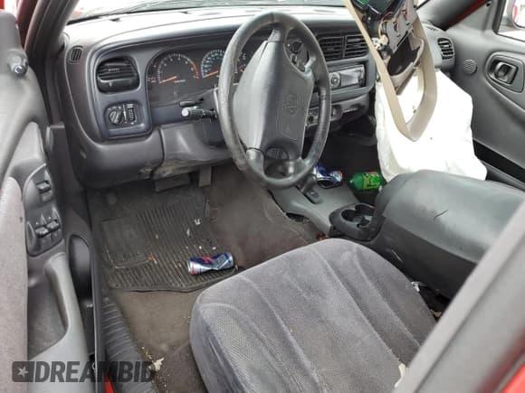 ✅ 2000 Dodge Dakota Sport • VIN: 1B7GG22N1YS504247 • Lot: 84148404. Wystawiony na Copart z przebiegiem Nie podano. Bezpłatny archiwum sprzedaży aukcyjnych z USA i szczegółowy raport historii pojazdu na DreamBid. Zdjęcie 8.