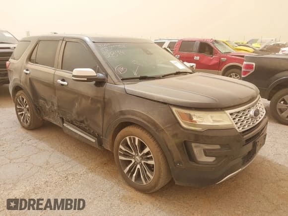 ✅ 2016 Ford Explorer Platinum • VIN: 1FM5K8HT0GGD12894 • Lot: 41801977. Wystawiony na IAAI z przebiegiem 177 054 mil. Bezpłatny archiwum sprzedaży aukcyjnych z USA i szczegółowy raport historii pojazdu na DreamBid. Zdjęcie 1.