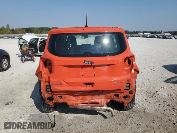 ✅ 2018 Jeep Renegade Upland • VIN: ZACCJBAB1JPG92495 • Lot: 84913915. Listed on Copart with 107,795 mi. Free auction sales archive from the USA and detailed vehicle history report at DreamBid. Image 6.