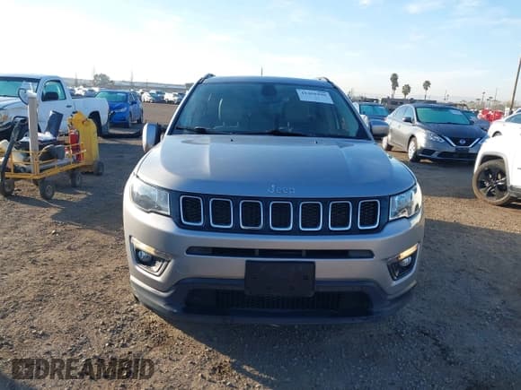 ✅ 2019 Jeep Compass Altitude • VIN: 3C4NJCBB0KT743606 • Lot: 41468490. Wystawiony na IAAI z przebiegiem 57 787 mil. Bezpłatny archiwum sprzedaży aukcyjnych z USA i szczegółowy raport historii pojazdu na DreamBid. Zdjęcie 12.