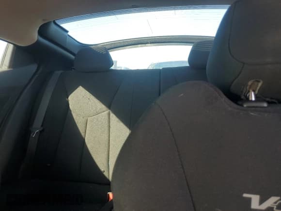 ✅ 2013 Hyundai Veloster w/Gray Int • VIN: KMHTC6AD7DU177678 • Lot: 77437314. Wystawiony na Copart z przebiegiem Nie podano. Bezpłatny archiwum sprzedaży aukcyjnych z USA i szczegółowy raport historii pojazdu na DreamBid. Zdjęcie 10.