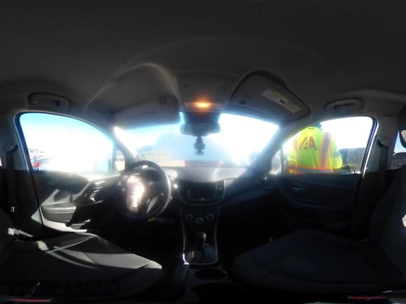 ✅ 2020 Chevrolet Trax LS • VIN: 3GNCJKSBXLL108211 • Lot: 43457223. Wystawiony na IAAI z przebiegiem 123 790 mil. Bezpłatny archiwum sprzedaży aukcyjnych z USA i szczegółowy raport historii pojazdu na DreamBid. Zdjęcie 19.