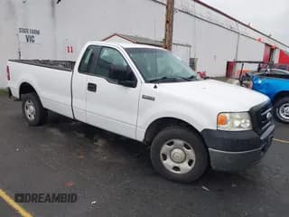 ✅ 2007 Ford F-150 XL • VIN: 1FTRF122X7NA14561 • Lot: 43617494. Wystawiony na IAAI z przebiegiem 259 655 mil. Bezpłatny archiwum sprzedaży aukcyjnych z USA i szczegółowy raport historii pojazdu na DreamBid. Zdjęcie 1.