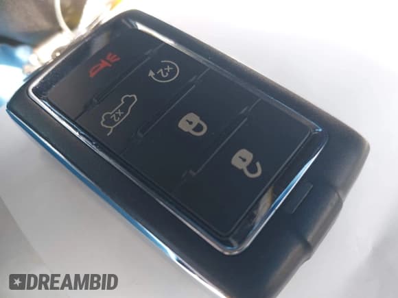 ✅ 2023 Jeep Grand Cherokee Overland • VIN: 1C4RJYD64PC595705 • Lot: 42743737. Listed on IAAI with 31,028 mi. Free auction sales archive from the USA and detailed vehicle history report at DreamBid. Image 11.