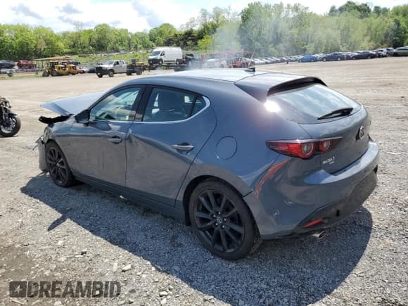 ✅ 2022 Mazda 3 Premium • VIN: JM1BPBML7N1501067 • Лот: 56142035. Опубликован ранее на Copart с пробегом 43 635 миль. Бесплатный доступ к архиву аукционных продаж из США и подробный отчёт об истории автомобиля на DreamBid. Изображение 2.