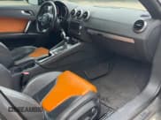 ✅ 2009 Audi TT • VIN: TRUJF38J891014744 • Lot: 65296915. Wystawiony na Copart z przebiegiem 110 023 mil. Bezpłatny archiwum sprzedaży aukcyjnych z USA i szczegółowy raport historii pojazdu na DreamBid. Zdjęcie 5.