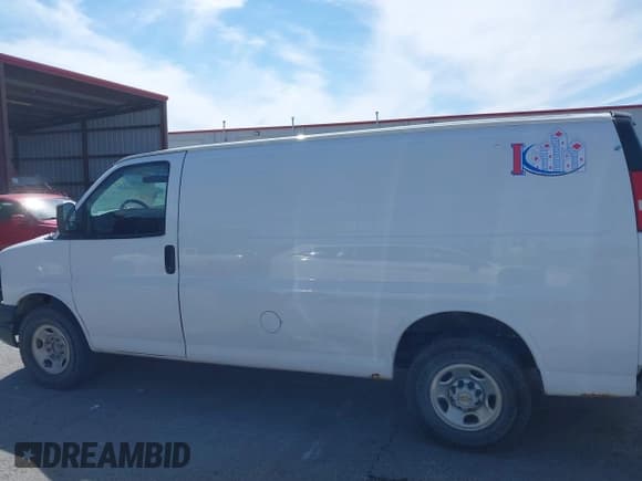 ✅ 2014 Chevrolet Express Cargo • VIN: 1GCWGFCA6E1187131 • Lot: 43029710. Listed on IAAI with 301,434 mi. Free auction sales archive from the USA and detailed vehicle history report at DreamBid. Image 14.