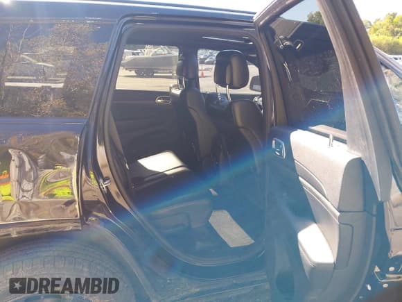 ✅ 2015 Jeep Grand Cherokee Altitude • VIN: 1C4RJFAG0FC164522 • Лот: 43396290. Опубликован ранее на IAAI с пробегом 232 897 миль. Бесплатный доступ к архиву аукционных продаж из США и подробный отчёт об истории автомобиля на DreamBid. Изображение 8.