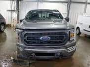 ✅ 2023 Ford F-150 XLT • VIN: 1FTFW1E57PKF17796 • Lot: 84396705. Wystawiony na Copart z przebiegiem 42 422 mil. Bezpłatny archiwum sprzedaży aukcyjnych z USA i szczegółowy raport historii pojazdu na DreamBid. Zdjęcie 5.