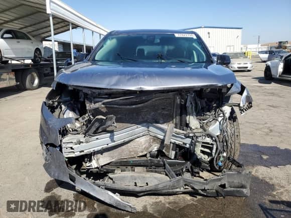 2020 Chevrolet Traverse LS z VIN 1GNERLKW3LJ273020, wystawiony jako Copart lot #77422724 z przebiegiem 156 784 mil mil oraz Czysty tytuł • Clean title. Historia ofert i sprzedaży dostępna na DreamBid. Obrazek 5.