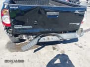 ✅ 2015 Toyota Tacoma PreRunner • VIN: 5TFKU4HN1FX007298 • Lot: 43449436. Wystawiony na IAAI z przebiegiem 230 810 mil. Bezpłatny archiwum sprzedaży aukcyjnych z USA i szczegółowy raport historii pojazdu na DreamBid. Zdjęcie 6.