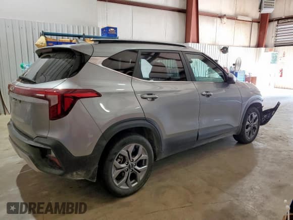 ✅ 2024 Kia Seltos S • VIN: KNDEU2AA1R7649310 • Lot: 80173765. Wystawiony na Copart z przebiegiem 28 427 mil. Bezpłatny archiwum sprzedaży aukcyjnych z USA i szczegółowy raport historii pojazdu na DreamBid. Zdjęcie 3.