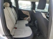 ✅ 2017 Jeep Renegade Sport • VIN: ZACCJAAB5HPE50507 • Lot: 47966295. Wystawiony na Copart z przebiegiem 119 431 mil. Bezpłatny archiwum sprzedaży aukcyjnych z USA i szczegółowy raport historii pojazdu na DreamBid. Zdjęcie 11.