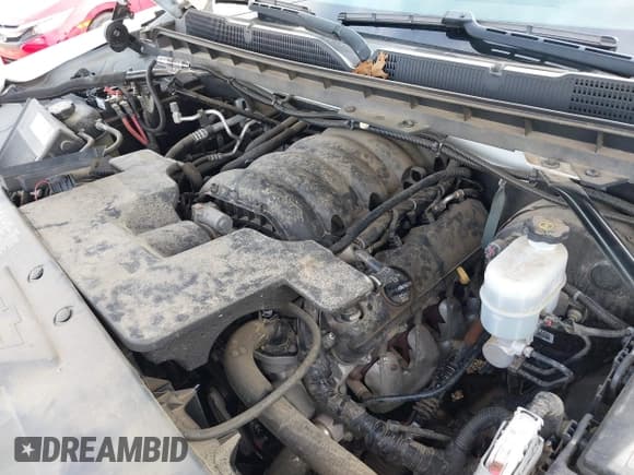 ✅ 2019 Chevrolet Silverado 1500 LT • VIN: 2GCVKPEC9K1148876 • Lot: 42435450. Wystawiony na IAAI z przebiegiem 92 026 mil. Bezpłatny archiwum sprzedaży aukcyjnych z USA i szczegółowy raport historii pojazdu na DreamBid. Zdjęcie 20.