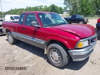 ✅ 1995 GMC Sonoma SLS • VIN: 1GTDT19WXS8511595 • Lot: 42192279. Wystawiony na IAAI z przebiegiem 141 961 mil. Bezpłatny archiwum sprzedaży aukcyjnych z USA i szczegółowy raport historii pojazdu na DreamBid. Zdjęcie 1.
