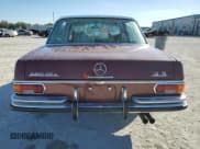 ✅ 1973 Mercedes-Benz C • VIN: 10806812018067 • Лот: 43207885. Опубликован ранее на Copart с пробегом 58 302 миль. Бесплатный доступ к архиву аукционных продаж из США и подробный отчёт об истории автомобиля на DreamBid. Изображение 6.