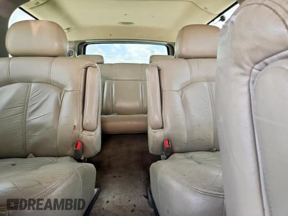 ✅ 2000 Chevrolet Suburban LS • VIN: 3GNFK16T0YG125719 • Лот: 57776165. Опубликован ранее на Copart с пробегом Не указан. Бесплатный доступ к архиву аукционных продаж из США и подробный отчёт об истории автомобиля на DreamBid. Изображение 10.