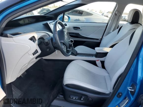 ✅ 2018 Toyota Mirai • VIN: JTDBVRBD0JA004690 • Lot: 75329864. Wystawiony na Copart z przebiegiem 30 203 mil. Bezpłatny archiwum sprzedaży aukcyjnych z USA i szczegółowy raport historii pojazdu na DreamBid. Zdjęcie 7.