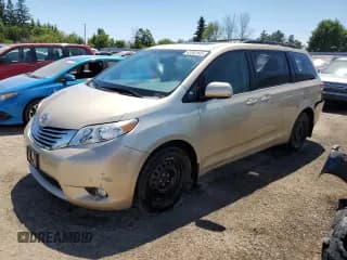 ✅ 2012 Toyota Sienna XLE • VIN: 5TDDK3DC1CS042583 • Lot: 65562945. Listed on Copart with 272,380 mi. Free auction sales archive from the USA and detailed vehicle history report at DreamBid. Image 1.