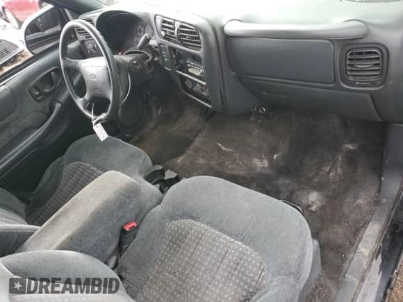 ✅ 1998 Chevrolet S-10 LS • VIN: 1GCCS1944W8224711 • Lot: 85741065. Listed on Copart with 116,959 mi. Free auction sales archive from the USA and detailed vehicle history report at DreamBid. Image 8.