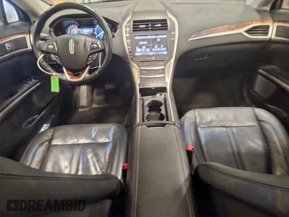 ✅ 2015 Lincoln MKZ • VIN: 3LN6L2JK7FR627747 • Lot: 94941965. Wystawiony na Copart z przebiegiem 108 921 mil. Bezpłatny archiwum sprzedaży aukcyjnych z USA i szczegółowy raport historii pojazdu na DreamBid. Zdjęcie 8.