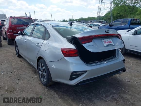 ✅ 2021 Kia Forte LXS • VIN: 3KPF24AD4ME302515 • Лот: 42204617. Опубликован ранее на IAAI с пробегом 33 354 миль. Бесплатный доступ к архиву аукционных продаж из США и подробный отчёт об истории автомобиля на DreamBid. Изображение 3.