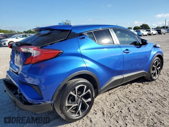 ✅ 2018 Toyota C-HR XLE • VIN: JTNKHMBX3J1011200 • Lot: 93312415. Wystawiony na Copart z przebiegiem 88 899 mil. Bezpłatny archiwum sprzedaży aukcyjnych z USA i szczegółowy raport historii pojazdu na DreamBid. Zdjęcie 3.