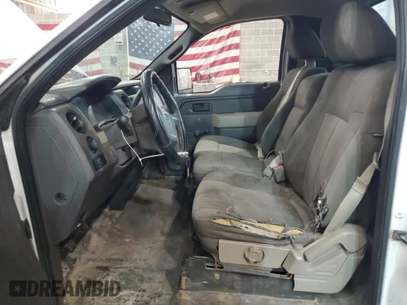 ✅ 2010 Ford F-150 XL • VIN: 1FTMF1C83AKA83985 • Lot: 44575155. Listed on Copart with 315,277 mi. Free auction sales archive from the USA and detailed vehicle history report at DreamBid. Image 7.