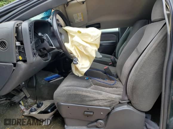 2003 Chevrolet Silverado 1500HD LS z VIN 1GCGK13U73F172749, wystawiony jako Copart lot #65549235 z przebiegiem 237 109 mil mil oraz Szkoda całkowita • Salvage title. Historia ofert i sprzedaży dostępna na DreamBid. Obrazek 7.