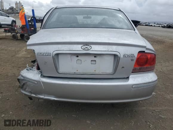 2004 Hyundai Sonata GLS с VIN KMHWF35HX4A985296, выставлен на аукционе Copart как лот 78211734 с пробегом 143 300 миль миль и Списание • Salvage title. История ставок и продаж доступна на DreamBid. Изображение 6.