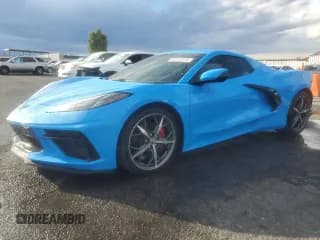 ✅ 2022 Chevrolet Corvette 1LT • VIN: 1G1YA3D44N5101964 • Lot: 86149155. Wystawiony na Copart z przebiegiem 23 570 mil. Bezpłatny archiwum sprzedaży aukcyjnych z USA i szczegółowy raport historii pojazdu na DreamBid. Zdjęcie 1.