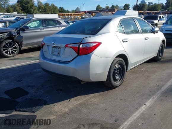 ✅ 2015 Toyota Corolla LE • VIN: 2T1BURHE7FC326944 • Lot: 43392623. Wystawiony na IAAI z przebiegiem 83 338 mil. Bezpłatny archiwum sprzedaży aukcyjnych z USA i szczegółowy raport historii pojazdu na DreamBid. Zdjęcie 4.