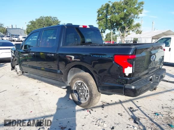 ✅ 2023 Ford F-150 Lightning Pro • VIN: 1FTVW1EL8PWG28909 • Лот: 43019707. Опубликован ранее на IAAI с пробегом 54 759 миль. Бесплатный доступ к архиву аукционных продаж из США и подробный отчёт об истории автомобиля на DreamBid. Изображение 3.