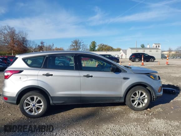 ✅ 2018 Ford Escape S • VIN: 1FMCU0F78JUB39319 • Lot: 43607067. Listed on IAAI with 89,156 mi. Free auction sales archive from the USA and detailed vehicle history report at DreamBid. Image 14.