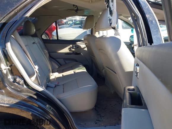 ✅ 2008 Kia Sorento EX • VIN: KNDJC736985809614 • Lot: 43647415. Listed on IAAI with 307,858 mi. Free auction sales archive from the USA and detailed vehicle history report at DreamBid. Image 8.