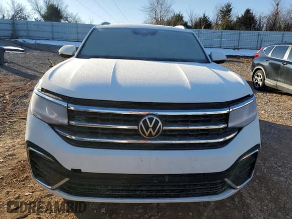 ✅ 2022 Volkswagen Atlas SEL R-Line • VIN: 1V2SC2CA4NC211142 • Лот: 88638365. Опубликован ранее на Copart с пробегом 87 046 миль. Бесплатный доступ к архиву аукционных продаж из США и подробный отчёт об истории автомобиля на DreamBid. Изображение 5.