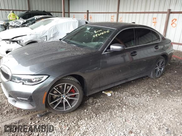 ✅ 2020 BMW 3 Series 330i xDrive • VIN: 3MW5R7J09L8B05601 • Lot: 41939056. Listed on IAAI with 80,572 mi. Free auction sales archive from the USA and detailed vehicle history report at DreamBid. Image 2.