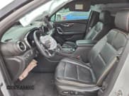 ✅ 2019 Chevrolet Blazer Premier • VIN: 3GNKBFRS7KS699513 • Lot: 95485105. Wystawiony na Copart z przebiegiem 107 954 mil. Bezpłatny archiwum sprzedaży aukcyjnych z USA i szczegółowy raport historii pojazdu na DreamBid. Zdjęcie 7.