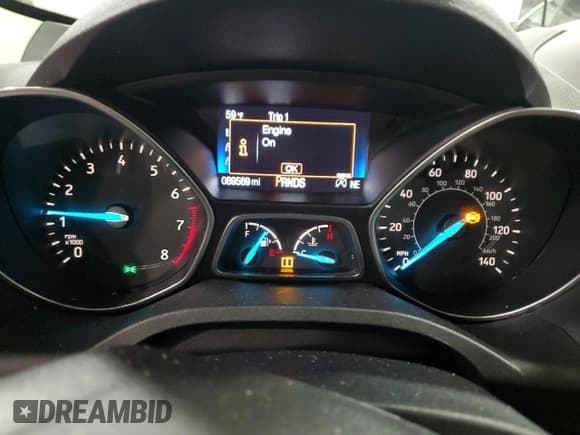 ✅ 2017 Ford Escape Titanium • VIN: 1FMCU0JD3HUD40648 • Lot: 90056455. Wystawiony na Copart z przebiegiem 69 569 mil. Bezpłatny archiwum sprzedaży aukcyjnych z USA i szczegółowy raport historii pojazdu na DreamBid. Zdjęcie 9.