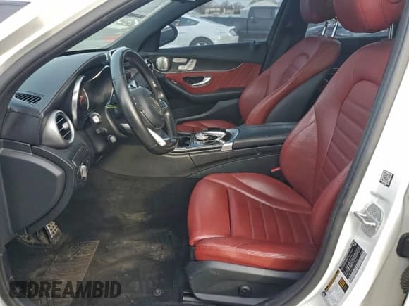 ✅ 2015 Mercedes-Benz C 300 Luxury • VIN: 55SWF4KB3FU090994 • Lot: 95710825. Wystawiony na Copart z przebiegiem Nie podano. Bezpłatny archiwum sprzedaży aukcyjnych z USA i szczegółowy raport historii pojazdu na DreamBid. Zdjęcie 7.