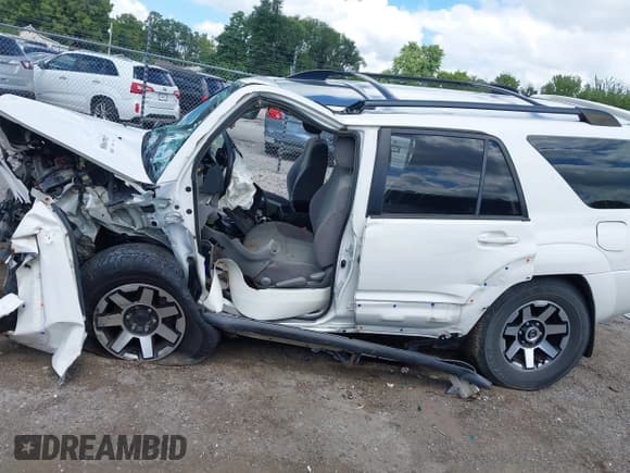 ✅ 2004 Toyota 4Runner SR5 Sport • VIN: JTEBU14R740046499 • Лот: 43049988. Опубликован ранее на IAAI с пробегом Не указан. Бесплатный доступ к архиву аукционных продаж из США и подробный отчёт об истории автомобиля на DreamBid. Изображение 15.